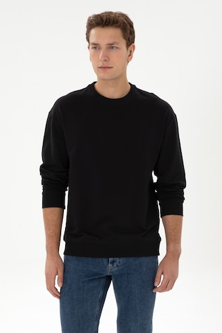 U.S. Polo Assn. Erkek Comfort Fit Bisiklet Yaka Siyah İnce Sweatshirt 50316378-VR046