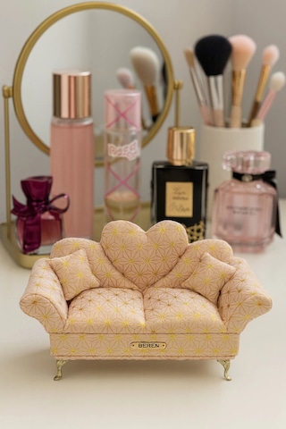 Berjer Figürlü Kadife Desenli Takı Bijuteri Mücevher Kutusu Biblo 24cm Krem İthal Ürün