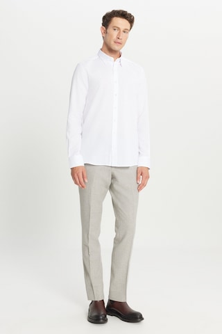 Altınyıldız Classıcs Erkek Beyaz %100 Pamuklu Slim Fit Gizli Düğmeli Yaka Armürlü Gömlek