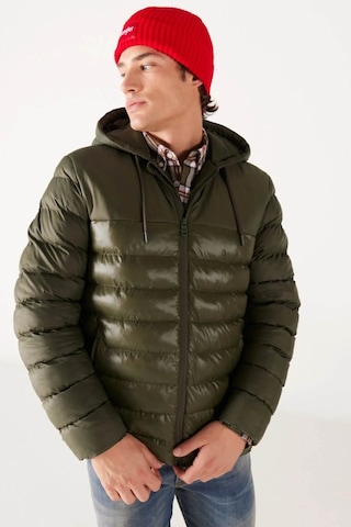 Wrangler Erkek Mont Koyu Haki W232008801 Puffer 24Kmc8000482 Mc80025 Koyu Haki