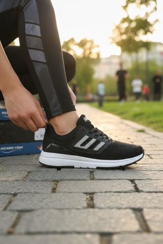 Enoch Erkek Spor Ayakkabı Memory Foam Tabanlı Sneaker Fileli Koşu Ve Yürüyüş Modeli Siyah