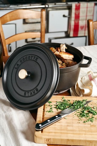 Staub Döküm Tencere 22 CM Siyah 40509-305-0