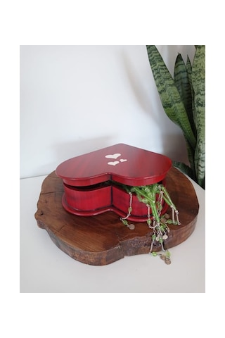 El Boyaması Kalpli Ahşap Kutu