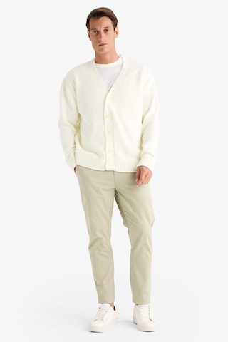 DeFacto Relax Fit V Yaka Düğmeli Triko Hırka E5343AX24WNER100