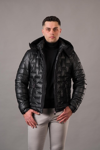 Regular Fit Kapşonlu Astarlı Kapitone Erkek Mont 001