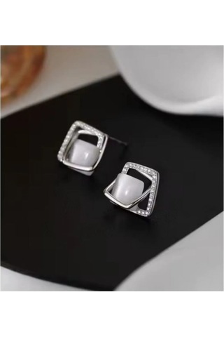 925 Ayar Gümüş Kristal Taşlı Geometrik Kare Küpe Gümüş