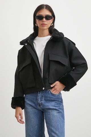 Apoletli Yünlü Körük Cepli Kaşe Mont Siyah Siyah