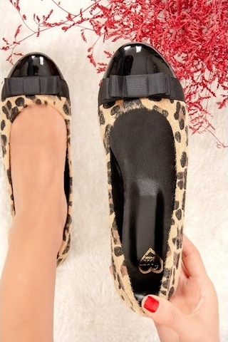 Fox Shoes Siyah/Leopar Kadın Babet 9726019502 Siyah