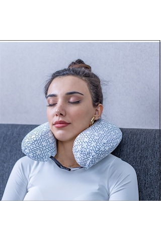 SimpleThePillow Visco Seyahat Yastığı Araba Uçak Otobüs Taşıt İçi Yolculuk Yastığı Ortopedik Yastık Açık Mavi 31*27*10