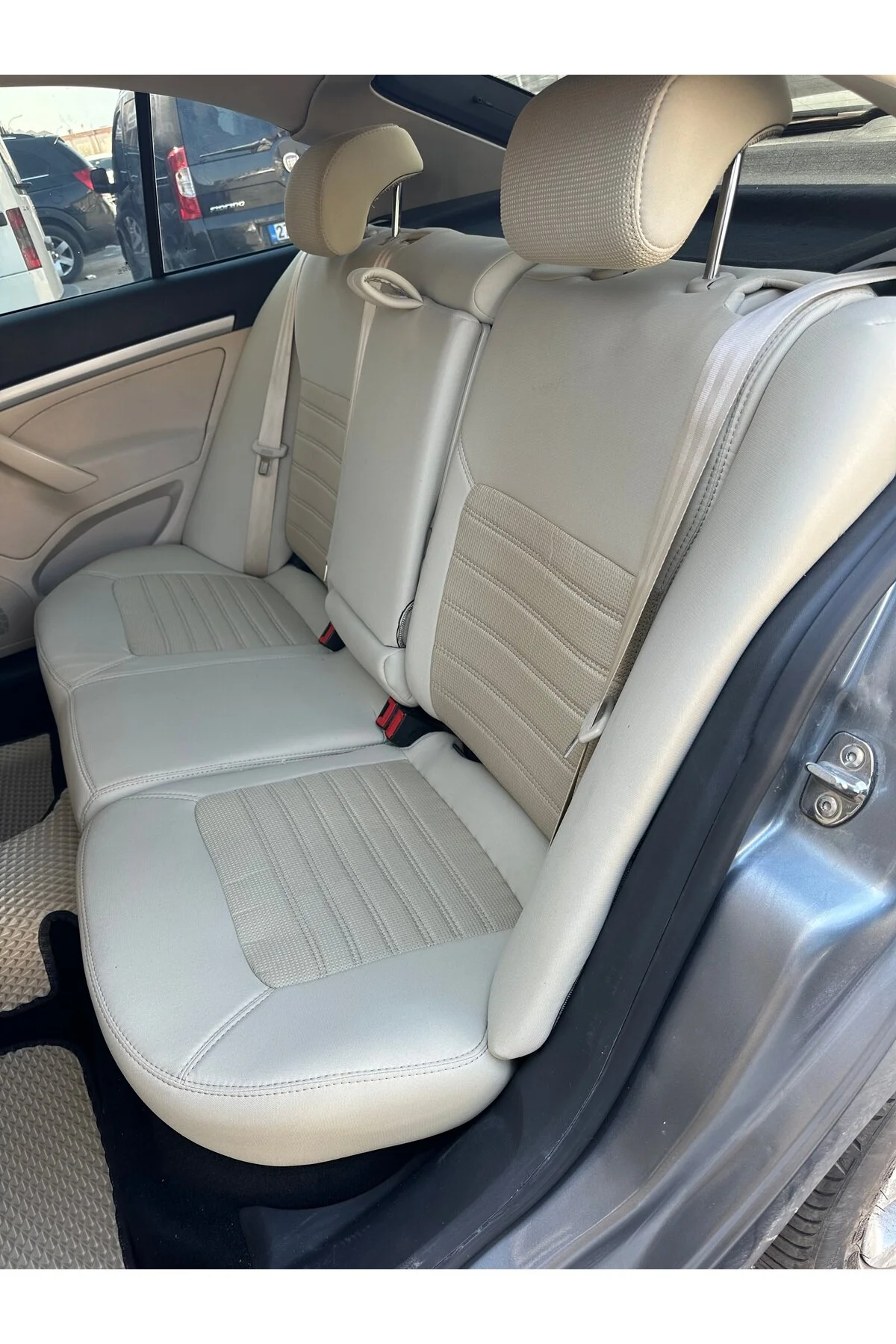 Skoda Octavia Araca Özel Koltuk Kılıfı Bej