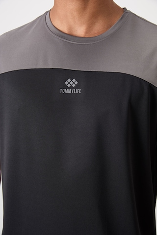 Tommy Life Siyah Polyester Nefes Alan Dokulu İnce Esnek Standart Fit Erkek Performans T-shirt - 88386 Siyah