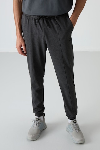 Tommy Life Antrasıt Melanj Pamuklu Yumuşak Dokulu Comfort Fit Nakışlı Erkek Jogger - 82123 Antrasit - Melanj