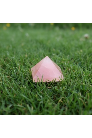 Pembe Kuvars Taşı Piramit Aşk Taşı