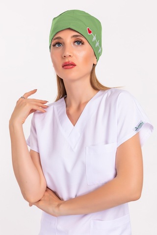 Unisex Fıstık Yeşili Kalp Ritim Nakışlı Doktor Hemşire Hastane Medikal Cerrahi Bonesi Fıstık Yeşili