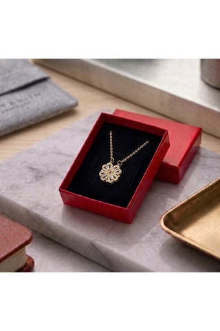 Pigna Aksesuar Kutulu Gold Açılır Kapanan Mıknatıslı Yonca Çelik Kolye Altın
