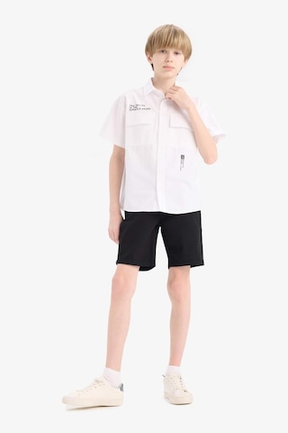 DeFacto Erkek Çocuk Cepli Basic Düz Gabardin Şort C2955A825SMBK27