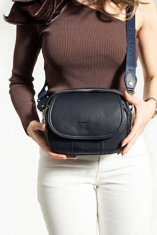 Baginn Kadın Postacı Çanta 24 19 Cm Suni Deri Çapraz Askılı Omuz Çantası Mega Çanta Kapaklı Model Lacivert