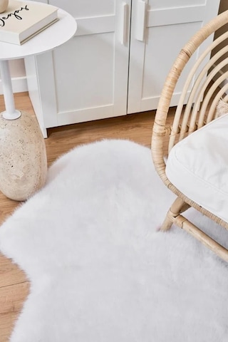 Apex Reiki Beyaz Peluş Post Şekilli Halı Beyaz
