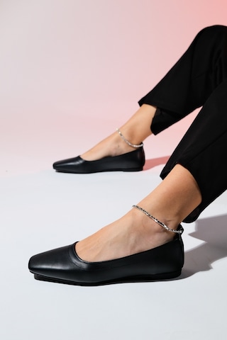 Luvishoes Pohan Siyah Cilt Taş Detaylı Kadın Babet Ayakkabı Siyah