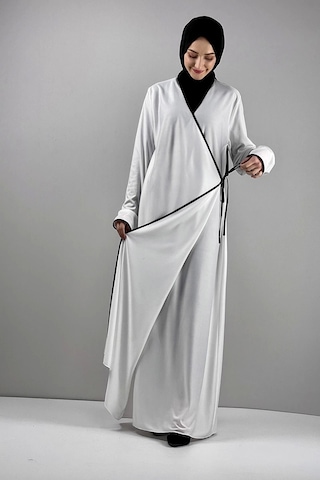 Moda Çizgi Namaz Elbisesi Beyaz