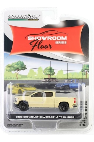 Greenlight Showroom Floor Series 5- 2023 Chevrolet Silverado Lt Trail Boss 1/64 Model Araba