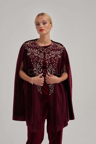 Crystalia Pelerinli Taş Nakış İşlemeli Bordo Kadife Takım Bordo