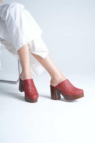 Analin Shoes Kadın Hakiki Deri Platform Topuklu Örgülü Terlik Kırmızı