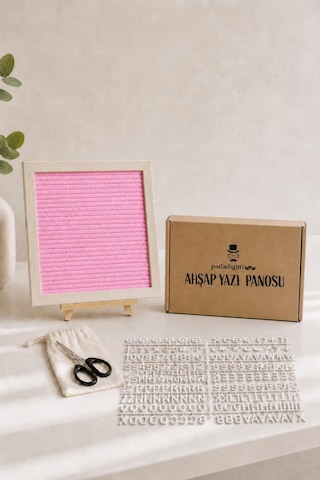 Woodart Premium Letter Board Seti, Pudra Pembe Keçe Yüzeyli Doğal Çam Ahşap Yazı Panosu Şövale Standlı Dekoratif Set