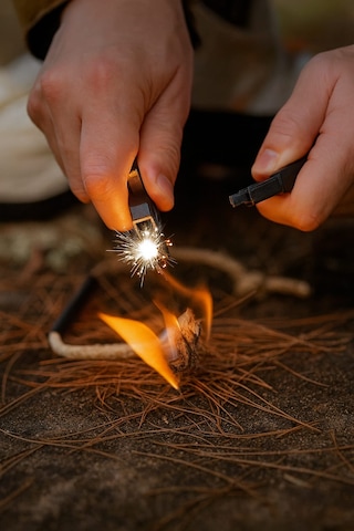 Hayatta Kalma Bilekliği Çakmak Taşı, Pusula, Yüksek Desibel Düdük Çok Amaçlı Bileklik Haki