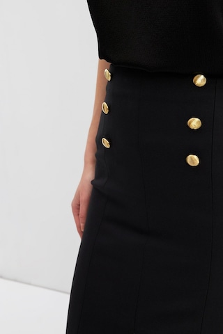 Stella Pulvis Siyah Düğme Detaylı Kalem Etek Siyah