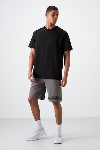 Tommy Life Albie Koyu Gri Standart Kalıp Erkek Şort - 81241 Koyu Gri