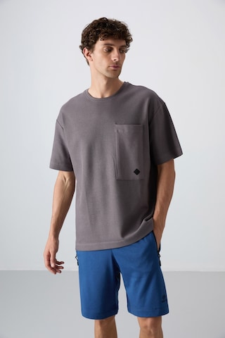Tommy Life Koyu Gri Pamuklu Kalın Yüzeyi Dokulu Oversize Fit Basic Erkek T-shirt - 88341 001