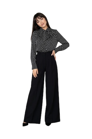Pera Moda Puantiye Desenli Paris Fularlı Gömlek Siyah - Beyaz