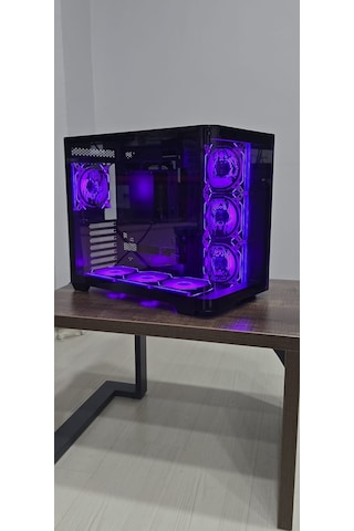 Anime Karakterli 7 Argb Fanlı 750w 80+ Bronze Power Supply Siyah Kavisli Cam Akvaryum Kasa