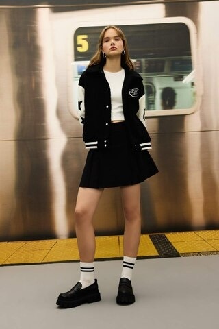 DeFacto Coool Şort Etek Yüksek Bel Pamuk Astarlı Mini Etek C7581AX24AUBK27 Siyah