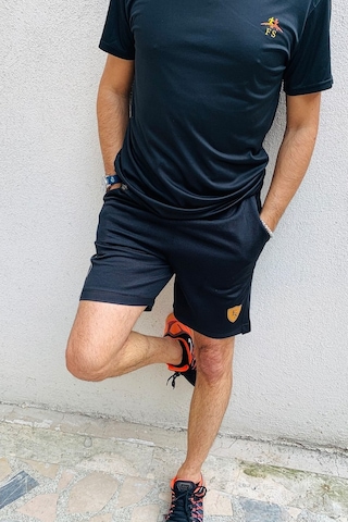 Erkek Siyah Spor Fitness Şortu Gri Baskılı