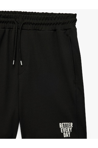 Koton Straight Fit Beli Bağcıklı Baskılı Spor Şort Siyah 6sam40126nk