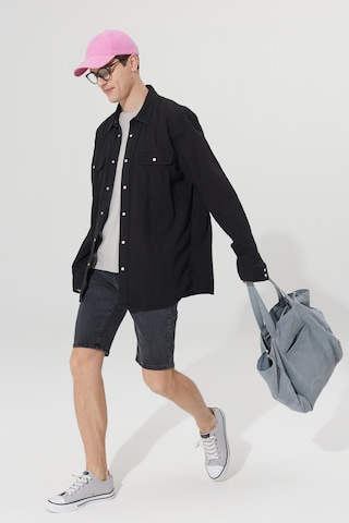 Ac&Co / Altınyıldız Classics Erkek Grı Slim Fit Dar Kesim Pamuklu Esnek Denim Şort