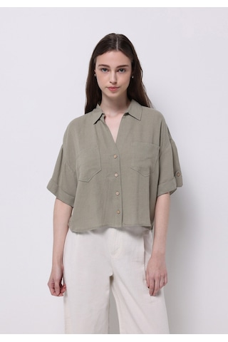 Colins Regular Fit Shirt Neck Düz Kadın Yeşil Kısa Kol Gömlek Cl1074649 Q1.v1 Kha Haki