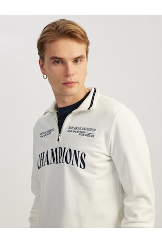 Koton Yarım Fermuarlı İşlemeli Uzun Kollu Sweatshirt Beyaz 5sam70033mk Beyaz