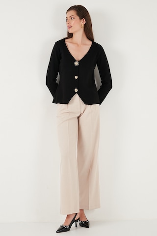 Lela Premium Regular Fit V Yaka Düğmeli Triko Bayan Hırka 680Hi00121 Siyah
