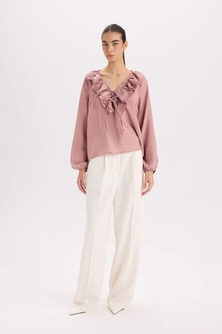 DeFacto Regular Fit Fırfırlı V Yaka Basic Düz Uzun Kollu Bluz E3393AX24WNPN429 Pembe