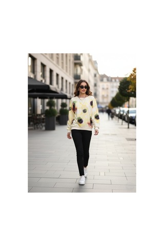 The Kadın Krem Baskılı Bisiklet Yaka Sweatshirt %100 Pamuk 3 İplik Şardonsuz Rahat Kalıp Krem