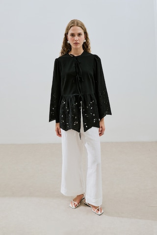 Bağlamalı Nakışlı Tunik Siyah Siyah