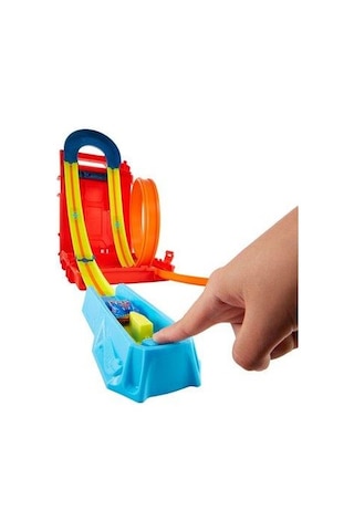 Hot Wheels Track Builder Benzin Bidonu Akrobasi Seti