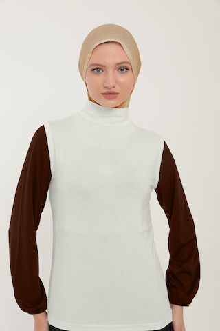 Sonbaharmoda Kadın Sıfır Kollu Yarım Balıkçı Yakalı Penye Likralı Body - Ekru Ekru