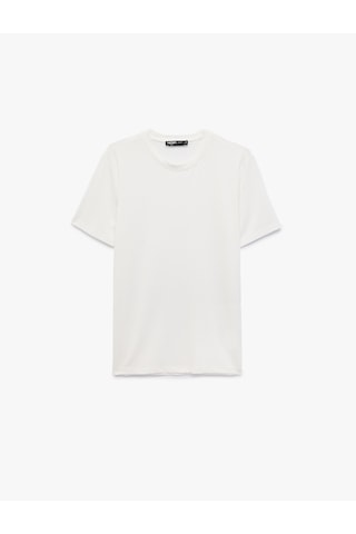 Koton Bisiklet Yaka Viskon Karışımlı Kısa Kollu Basic Slim Fit Tişört Beyaz 6sam10285mk