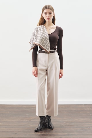 Desenli Orta Boy Saten Fular Saıra Saıra