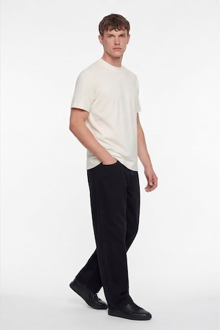 Sabri Özel Erkek Açık Krem Normal Kesim Regular FitPamuk Dokuma Bisiklet Yaka Basic T-shirt