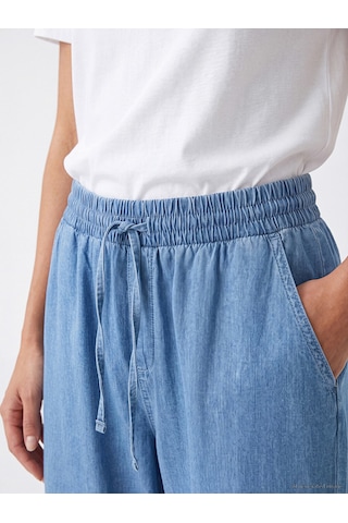 Lcwaıkıkı Classic Mavi Beli Lastikli Mom Fit Kadın Jean Pantolon